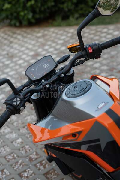 KTM Duke 790