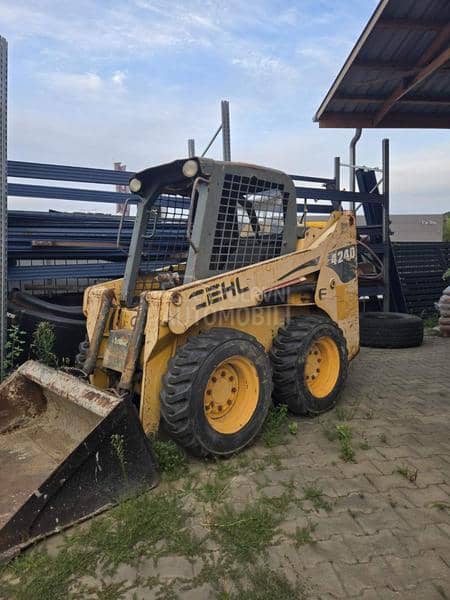 Gehl 4240