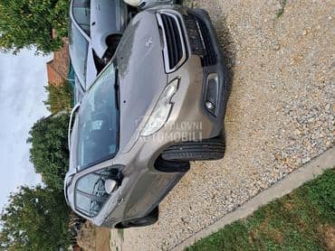 Branik za Peugeot 2008