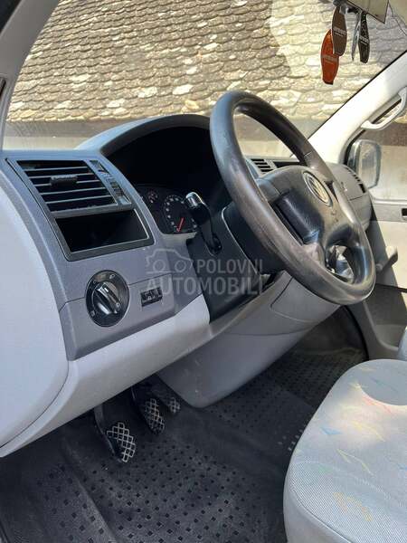 Volkswagen Transporter T5 