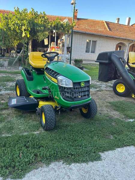 John Deere D130