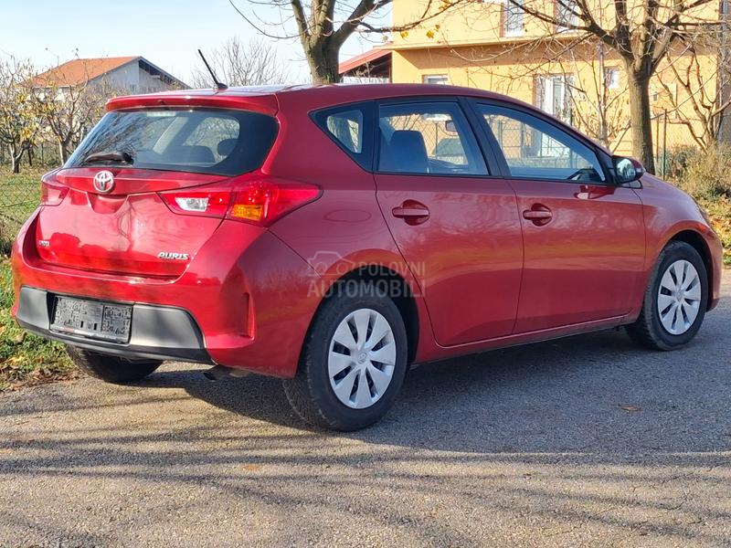 Toyota Auris 