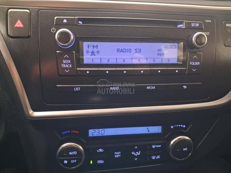 Toyota Auris 