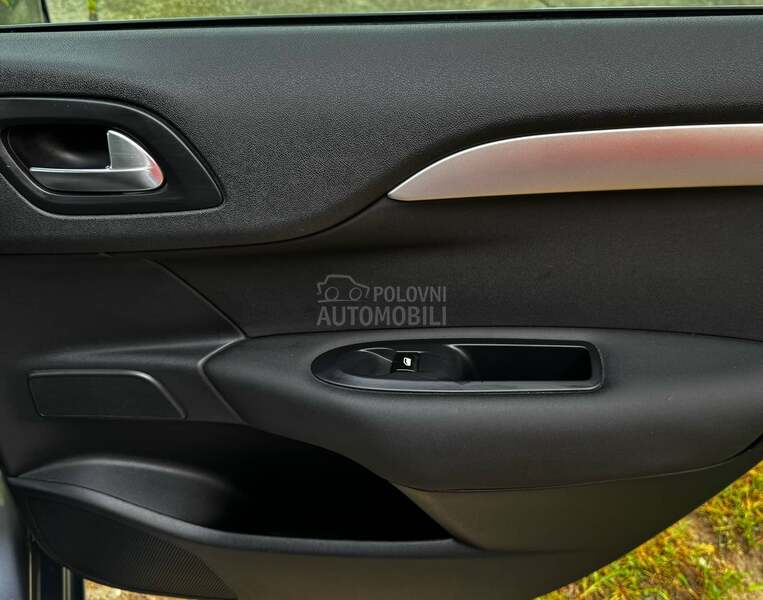 Citroen C4 1.4 16V ATTRACTION