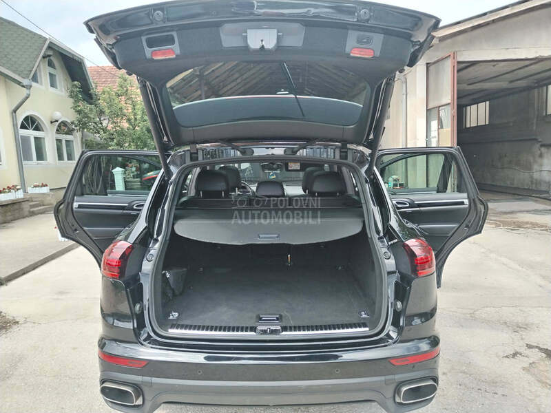 Porsche Cayenne 3.0