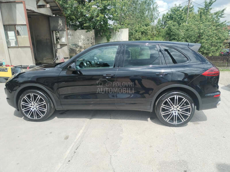 Porsche Cayenne 3.0