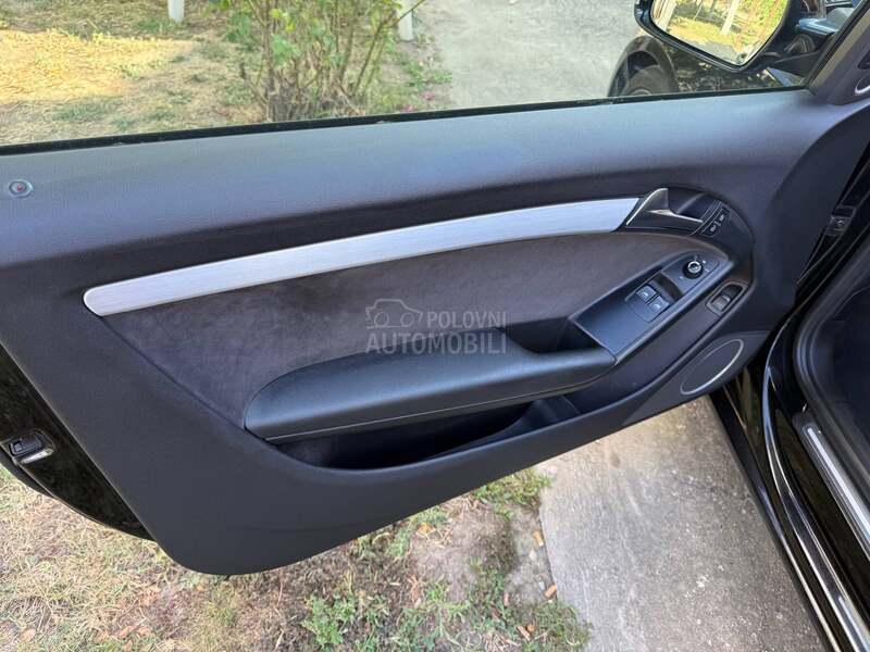 Audi A5 2.0TDI S lien qua.