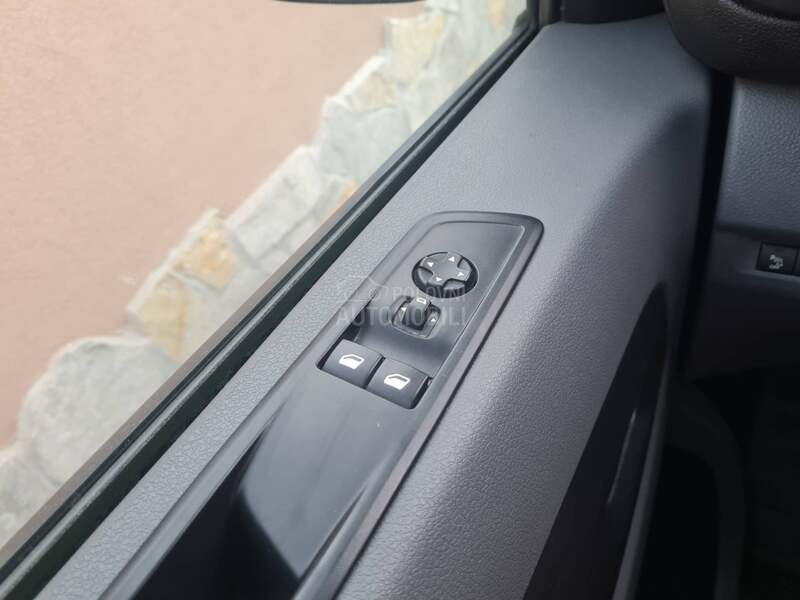 Opel Vivaro 2.0 L2H1