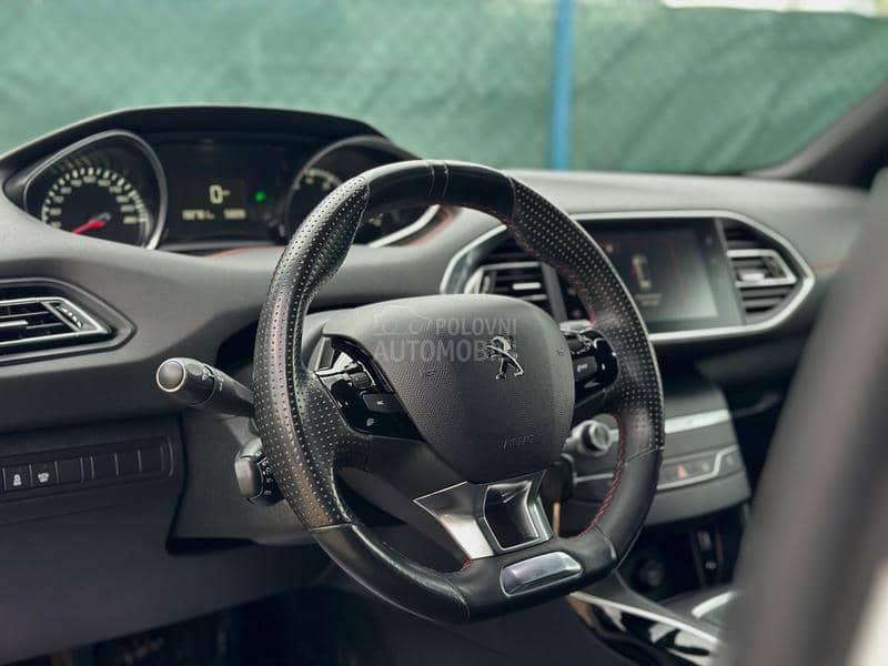 Peugeot 308 GT-LINE-PANO Peugeot 308 GT-LINE-PANO