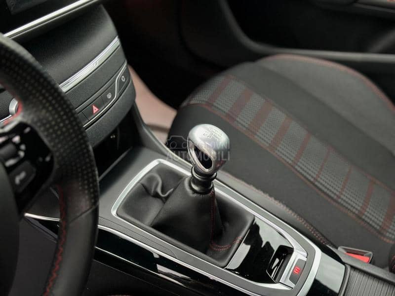 Peugeot 308 GT-LINE-PANO Peugeot 308 GT-LINE-PANO