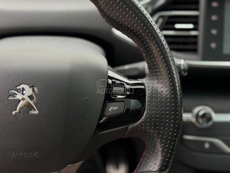 Peugeot 308 GT-LINE-PANO Peugeot 308 GT-LINE-PANO