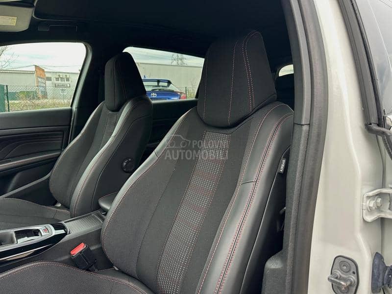 Peugeot 308 GT-LINE-PANO Peugeot 308 GT-LINE-PANO