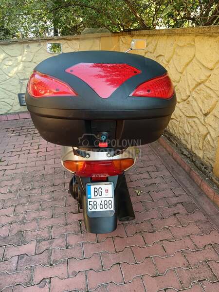Suzuki Skuter Suzuki Burgman 250