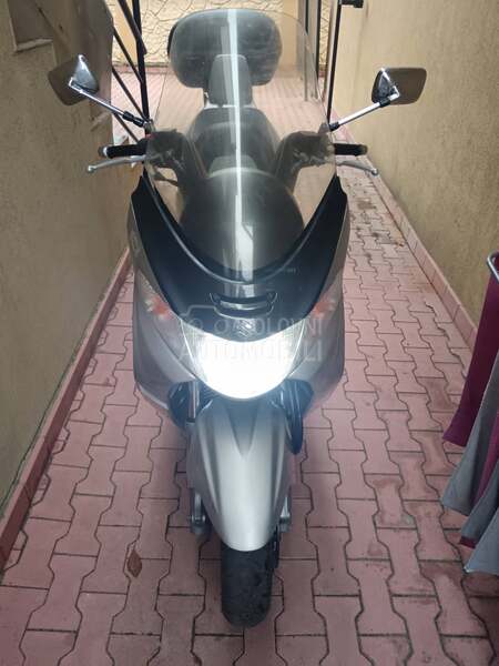 Suzuki Skuter Suzuki Burgman 250