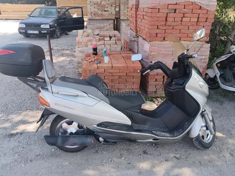 Suzuki Skuter Suzuki Burgman 250