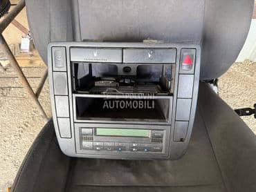Središnja konzola za Volkswagen Sharan od 2002. do 2007. god.