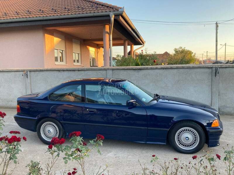 BMW 318 is