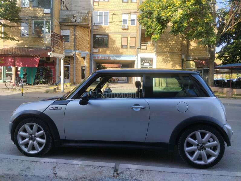 MINI Cooper 1.6 p.li.n  N.o.v