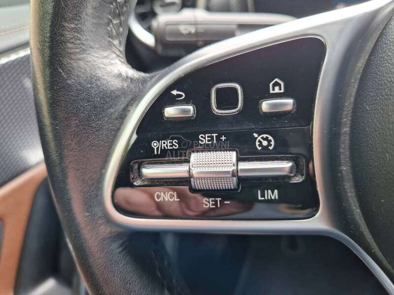 Mercedes Benz CLA 220 4MATIC