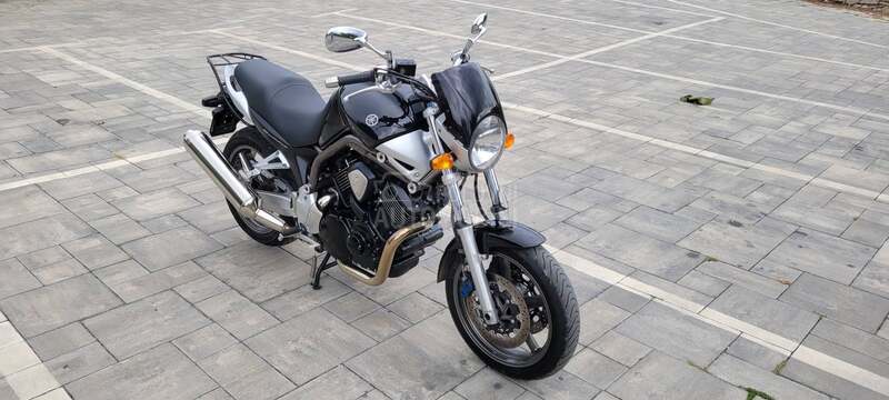 Yamaha bt 1100