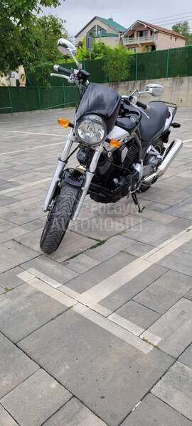 Yamaha bt 1100