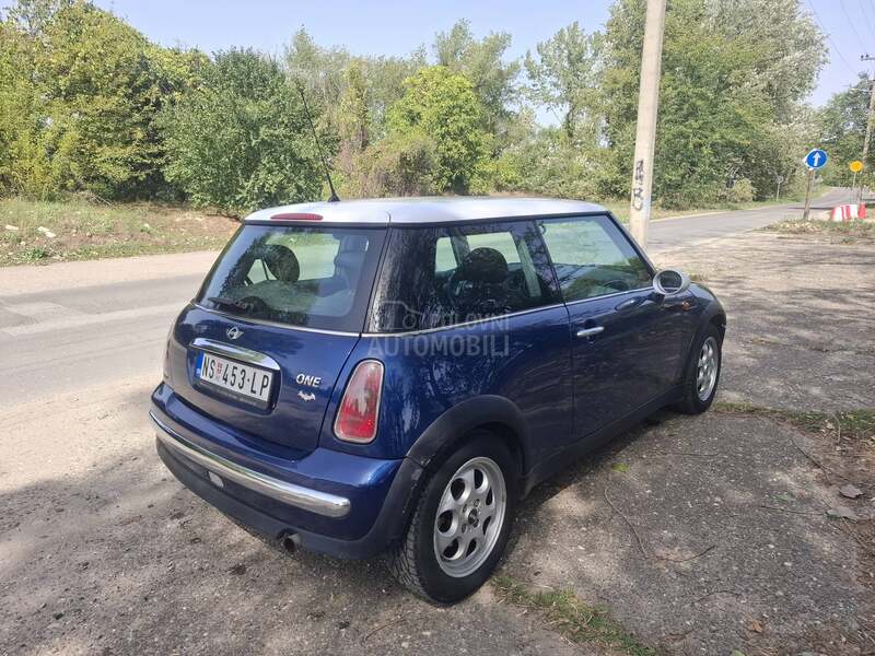 MINI Cooper 1.6 90