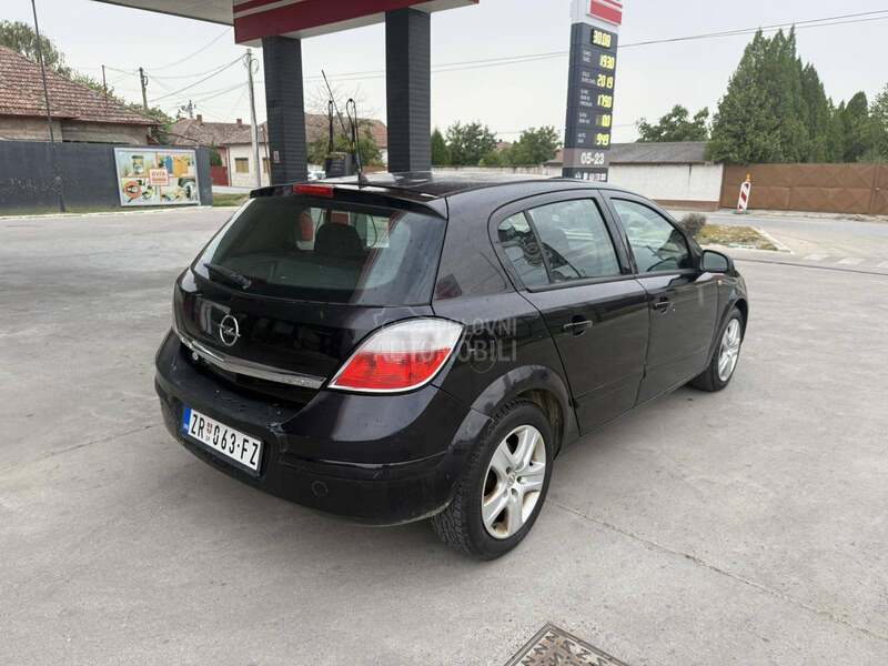 Opel Astra H 