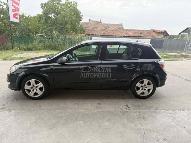Opel Astra H 