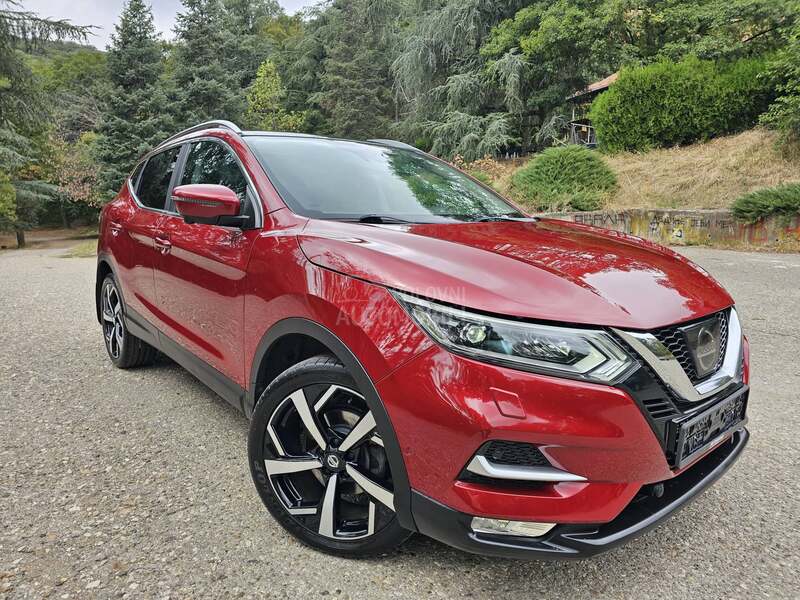 Nissan Qashqai 1.2b/TEKNA/ N0V