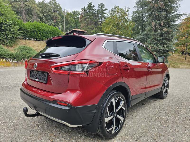 Nissan Qashqai 1.2b/TEKNA/ N0V