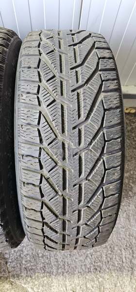 Taurus 235/55 R19 Zimska