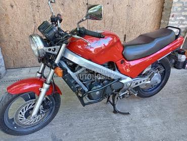 Honda NTV 650 Revere