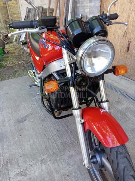 Honda NTV 650 Revere