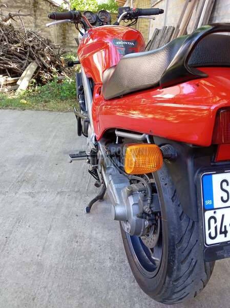 Honda NTV 650 Revere