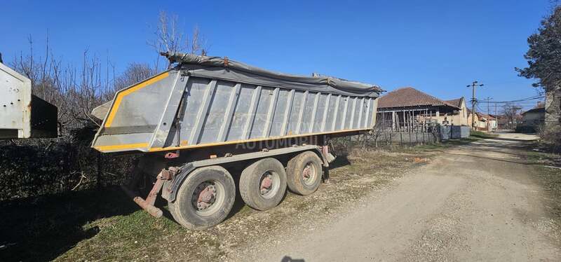 Kassbohrer 2 poluprikolice 2 kamiona