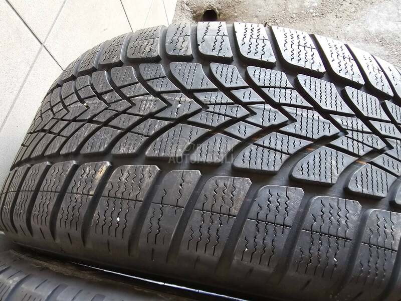 Dunlop 245/50 R18 Zimska