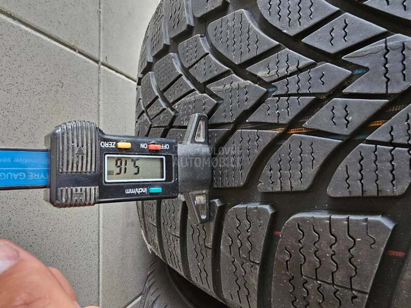 Dunlop 245/50 R18 Zimska