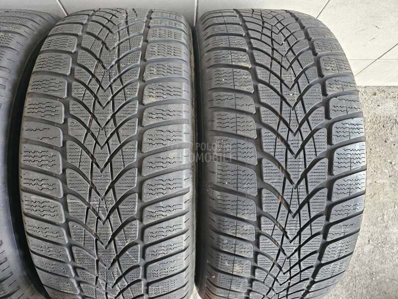 Dunlop 245/50 R18 Zimska