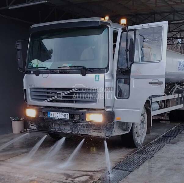Volvo Fl220 voda