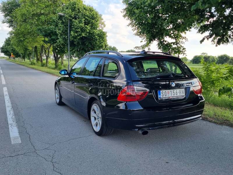 BMW 320 