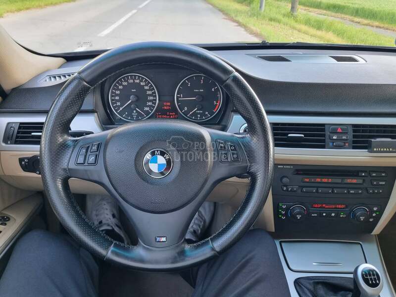 BMW 320 