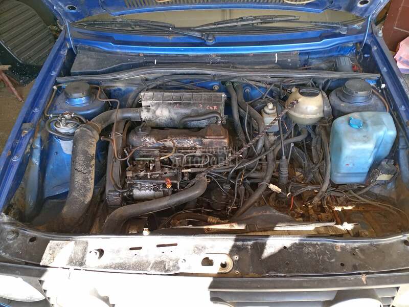 Volkswagen Golf 2 D sa fabr klimom
