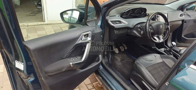 Peugeot 2008 GT LINE