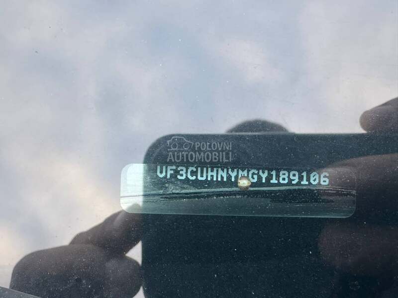 Peugeot 2008 F U L L  O P R E M A