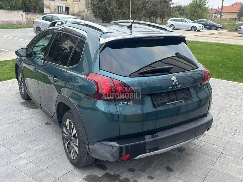 Peugeot 2008 F U L L  O P R E M A