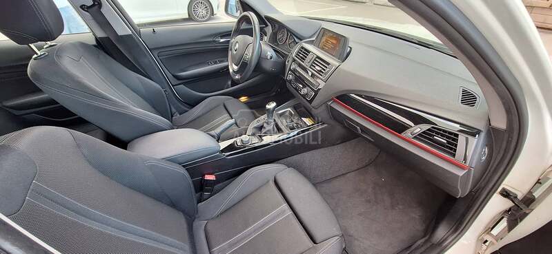 BMW 118 BMW 118i F20