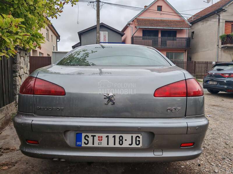 Peugeot 607 