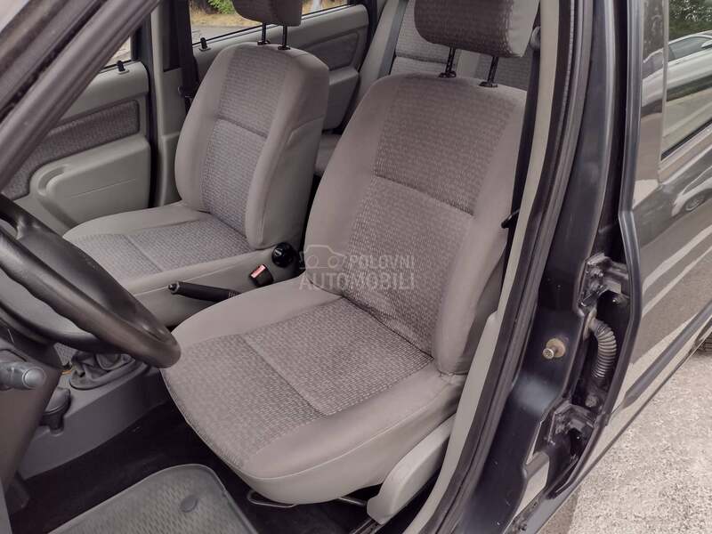 Dacia Logan 1.6 MPI