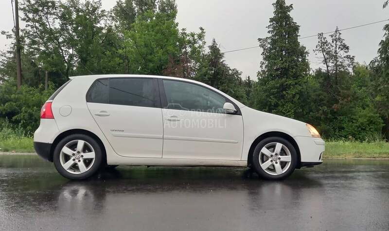 Volkswagen Golf 5 united