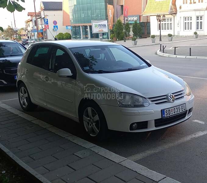 Volkswagen Golf 5 united